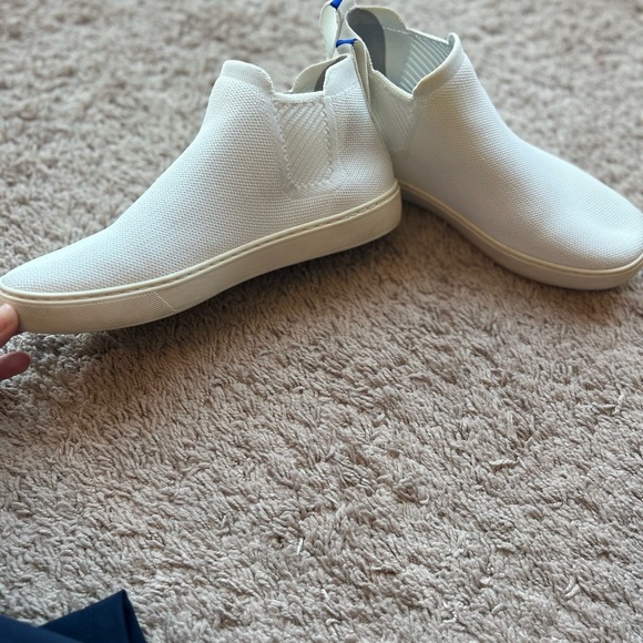 Rothy’s The Chelsea Sneaker in Bright White - Picture 4 of 13